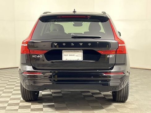 Certified 2023 Volvo XC60 B5 Core w/ Climate Package image 9