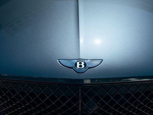 Used 2024 Bentley Bentayga Extended Wheelbase AWD/4WD image 9