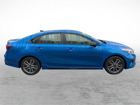 Used 2022 Kia Forte GT-Line w/ GT-Line Technology Package FWD image 2