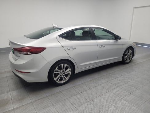 Used 2017 Hyundai Elantra Limited image 10