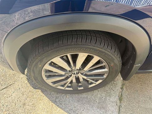 Used 2024 Nissan Pathfinder SL w/ SL Premium Package image 6