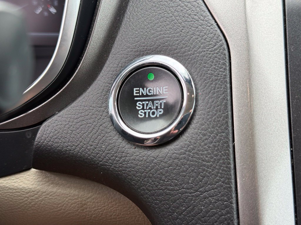 Used 2019 Ford Fusion SE FWD image 33
