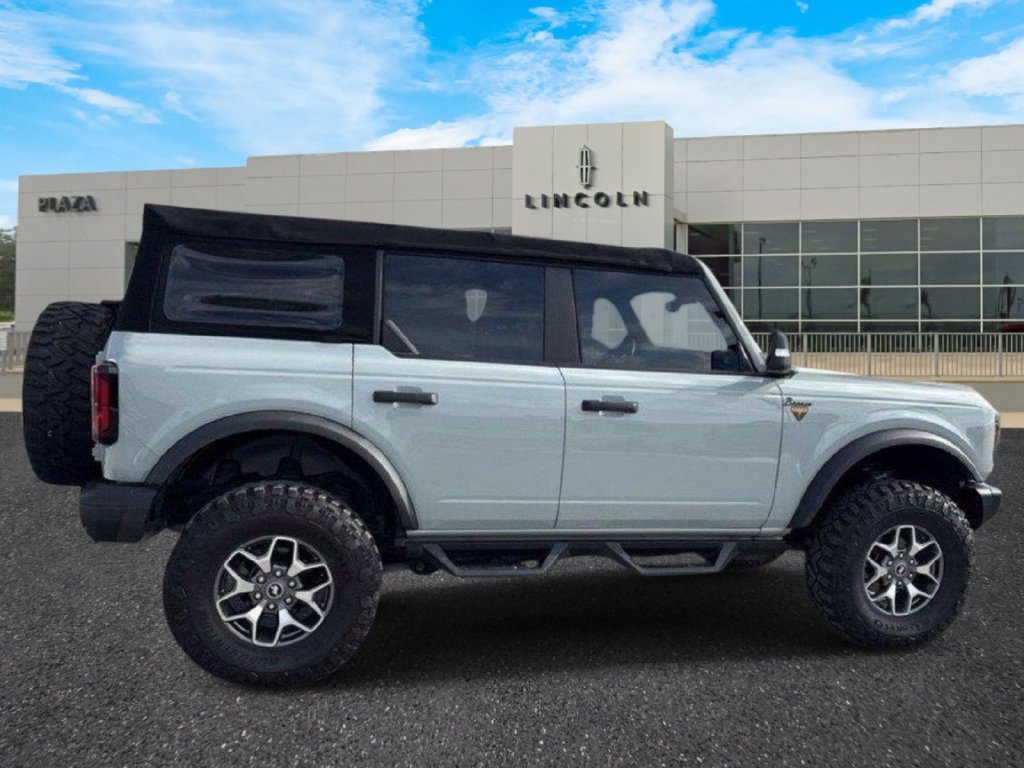 Used 2022 Ford Bronco Badlands AWD/4WD image 3