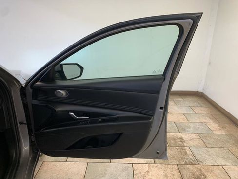 Used 2023 Hyundai Elantra SEL w/ Convenience Package image 49