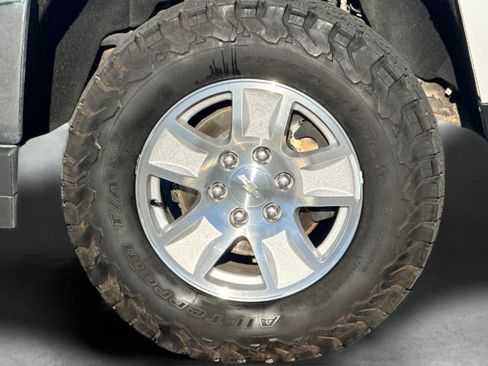 Used 2018 Chevrolet Silverado 1500 LT w/ All Star Edition image 32