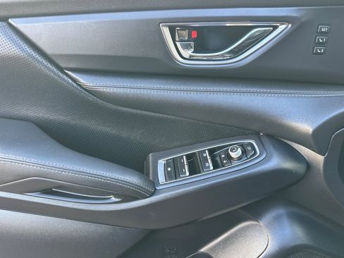 Used 2024 Subaru Ascent Limited w/ Technology Package image 11