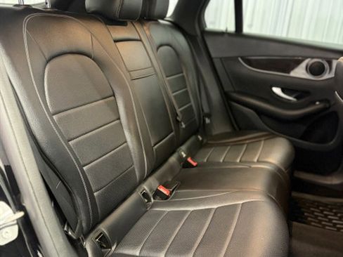 Used 2020 Mercedes-Benz GLC 300 4MATIC image 18
