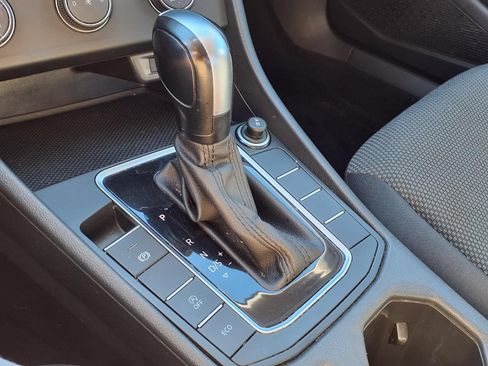 Used 2020 Volkswagen Jetta S w/ Driver Assistance Package FWD image 23