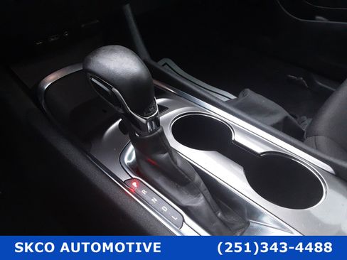 Used 2021 Chevrolet Malibu LT image 23