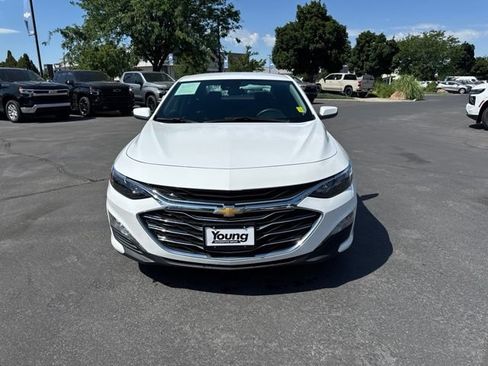 Used 2024 Chevrolet Malibu LT FWD image 2