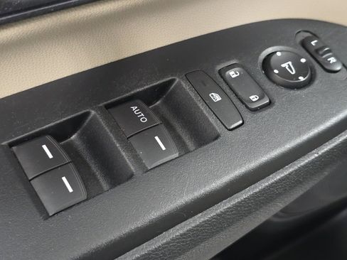 Used 2020 Honda CR-V LX image 24