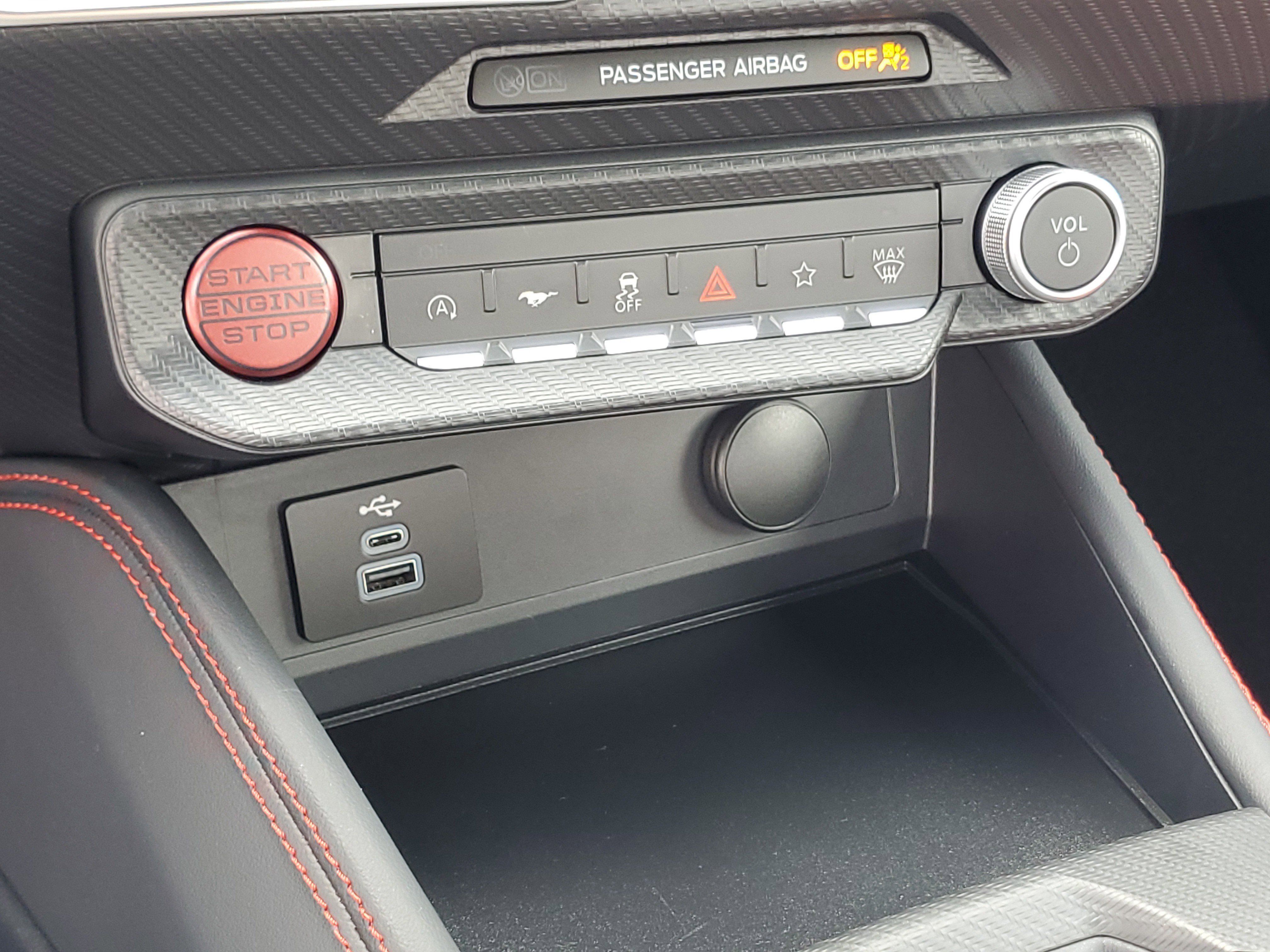 Used 2025 Ford Mustang GT Premium RWD image 18