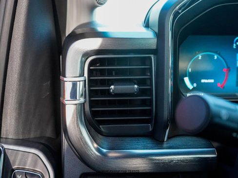 Used 2023 Ford F450 Lariat w/ FX4 Off-Road Package image 28