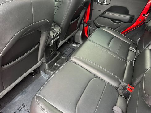 Used 2023 Jeep Wrangler Unlimited Sahara w/ Cold Weather Group image 13