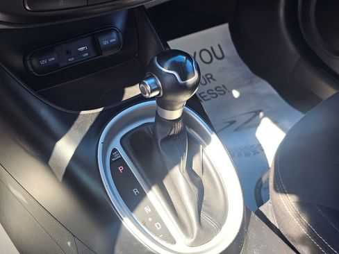 Used 2016 Kia Soul FWD image 30