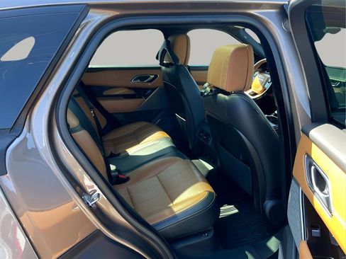 Used 2019 Land Rover Range Rover Velar R-Dynamic SE image 28