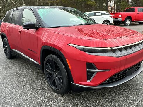 Used 2024 Jeep Wagoneer Launch Edition image 5