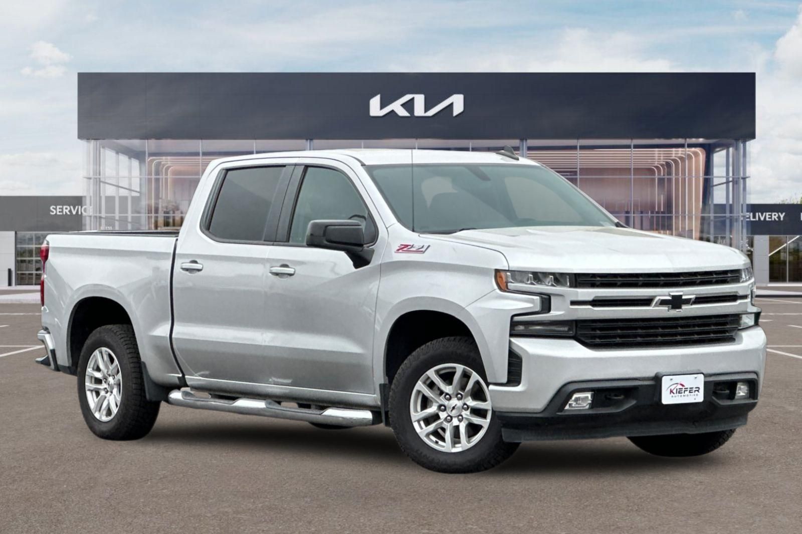 Used 2020 Chevrolet Silverado 1500 RST AWD/4WD image 2