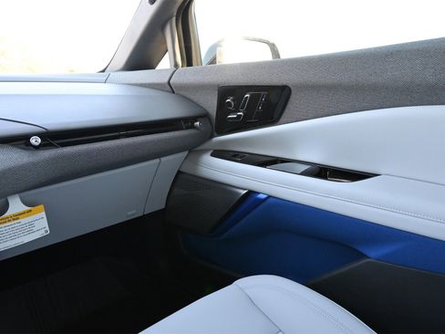 New 2026 Cadillac Optiq Luxury 1 image 8