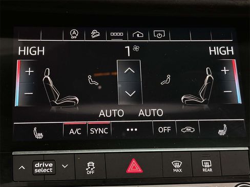 Used 2023 Audi Q7 2.0T Premium w/ Convenience Package image 34