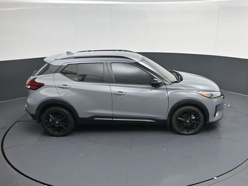 Used 2023 Nissan Kicks SR w/ SR Premium Package image 39