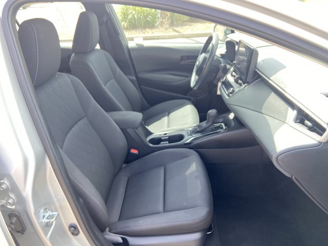 Used 2025 Toyota Corolla LE FWD image 16