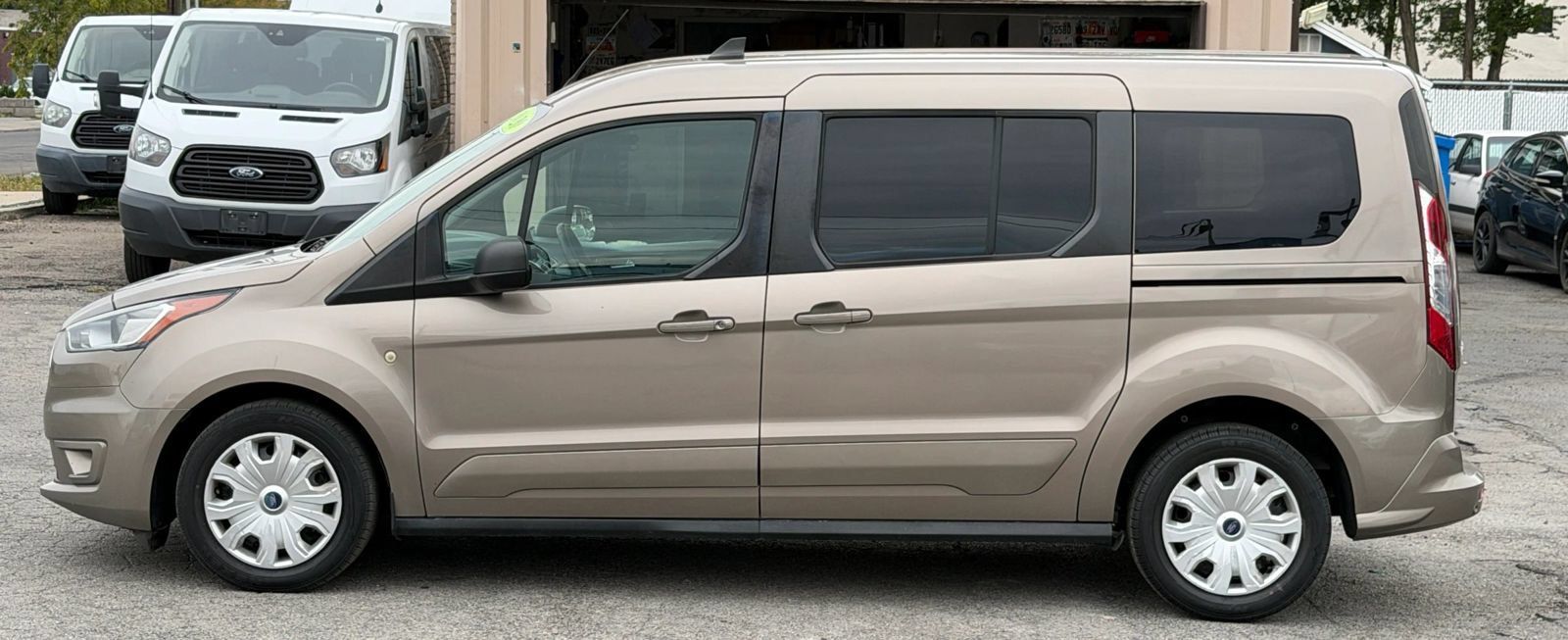 Used 2020 Ford Transit Connect XLT FWD image 5
