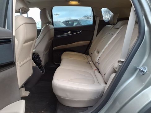 Certified 2023 Lincoln Nautilus Reserve image 25