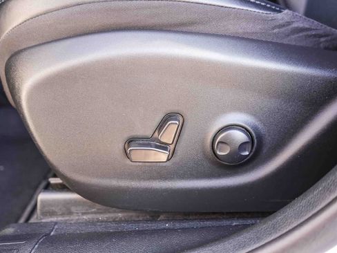 Used 2022 Jeep Cherokee Latitude Lux w/ Sun & Sound Group FWD image 20