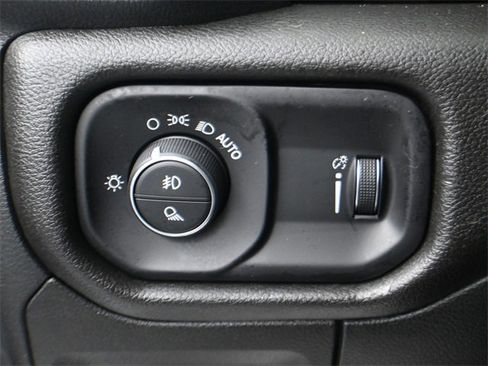 Used 2022 RAM 1500 Big Horn image 12