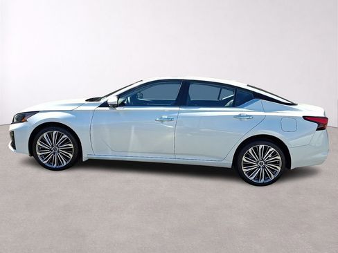 Used 2024 Nissan Altima 2.5 SL AWD/4WD image 4