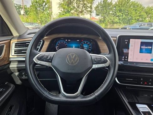 Used 2025 Volkswagen Atlas SE FWD image 22