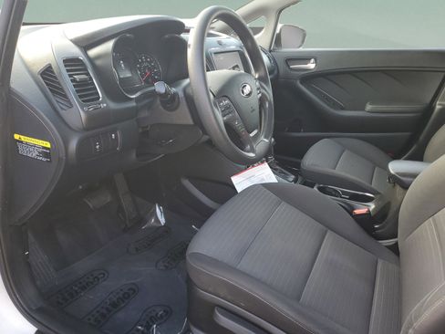 Certified 2018 Kia Forte LX w/ LX Popular Package image 18