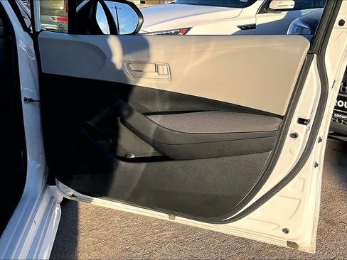 Used 2024 Toyota Corolla LE image 22