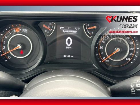 Used 2025 Jeep Wrangler Unlimited Sport AWD/4WD image 4