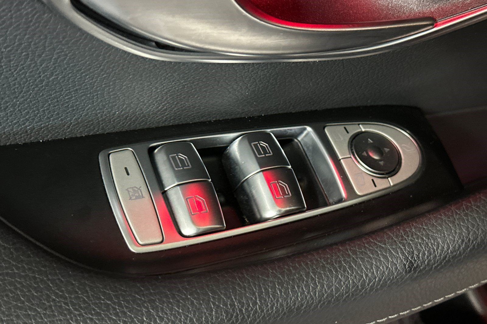 Used 2022 Mercedes-Benz E 350 Sedan image 14