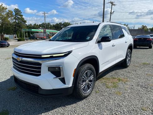 New 2026 Chevrolet Traverse LT image 7