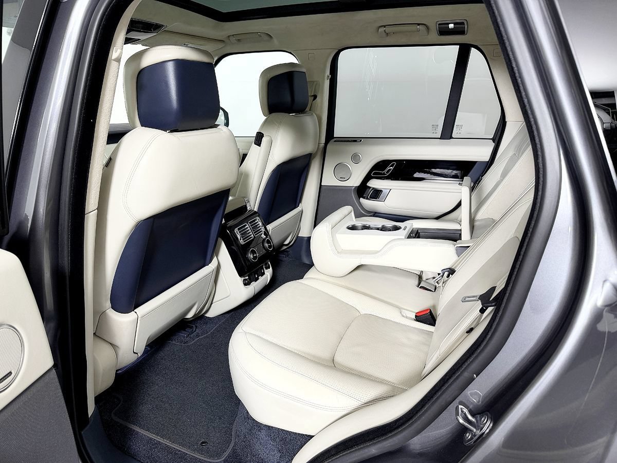 Used 2018 Land Rover Range Rover HSE AWD/4WD image 35