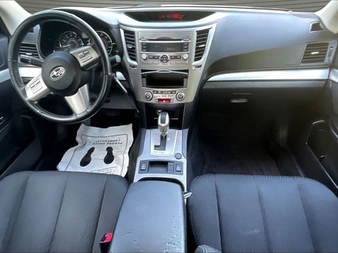 Used 2010 Subaru Legacy 2.5i Premium image 7