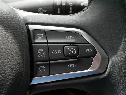 Used 2025 Jeep Compass Limited w/ Mopar Graphics Package AWD/4WD image 25