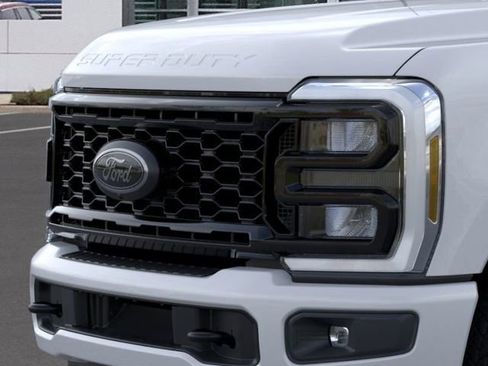 New 2026 Ford F350 XLT w/ XLT Premium Package AWD/4WD image 18