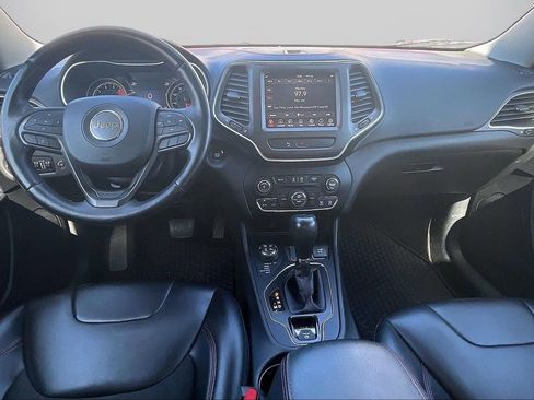 Used 2019 Jeep Cherokee Trailhawk w/ Comfort/Convenience Group image 15