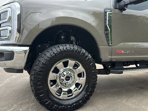 Used 2026 Ford F250 Lariat w/ Lariat Premium Package image 5