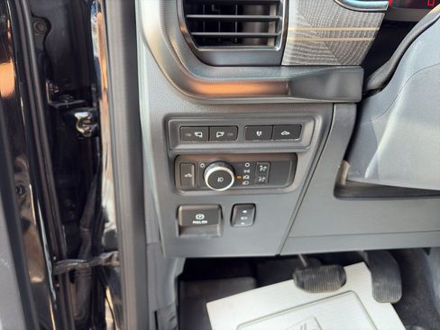 Used 2022 Ford F150 Platinum w/ Equipment Group 701A High AWD/4WD image 12