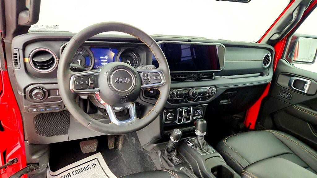 Used 2024 Jeep Wrangler Unlimited Sahara AWD/4WD image 12