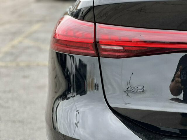 Used 2025 Audi A6 e-tron Prestige AWD/4WD image 12