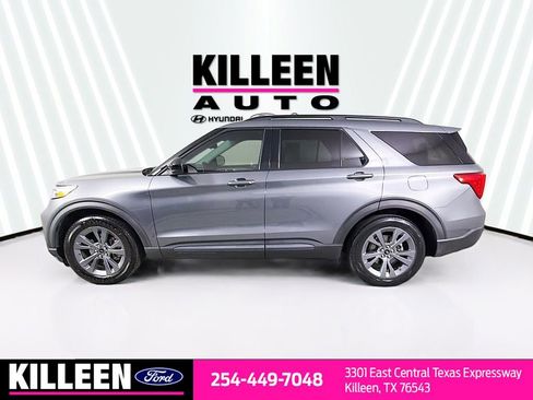 Used 2022 Ford Explorer XLT w/ Equipment Group 202A image 4
