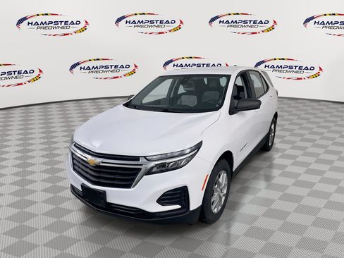 Used 2022 Chevrolet Equinox LS AWD/4WD image 1