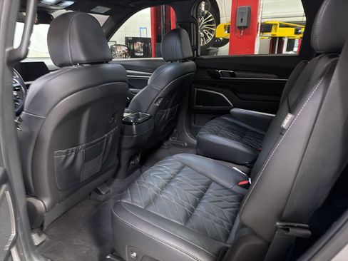 Used 2023 Kia Telluride EX X-Line image 8