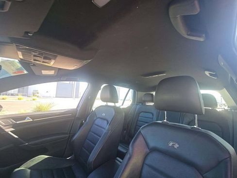 Used 2017 Volkswagen Golf R 4-Door AWD/4WD image 4